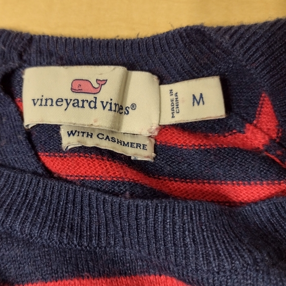 Vineyard Vines Long Sleeve Red Blue Striped Pullover Sweater Size Medium - Picture 8 of 8
